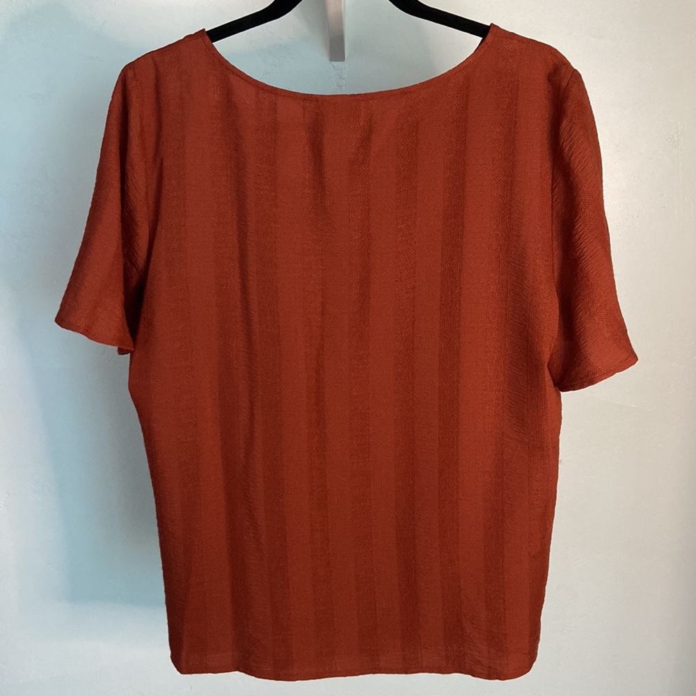 JM Collection “Fireside” Top - Picture 3 of 6
